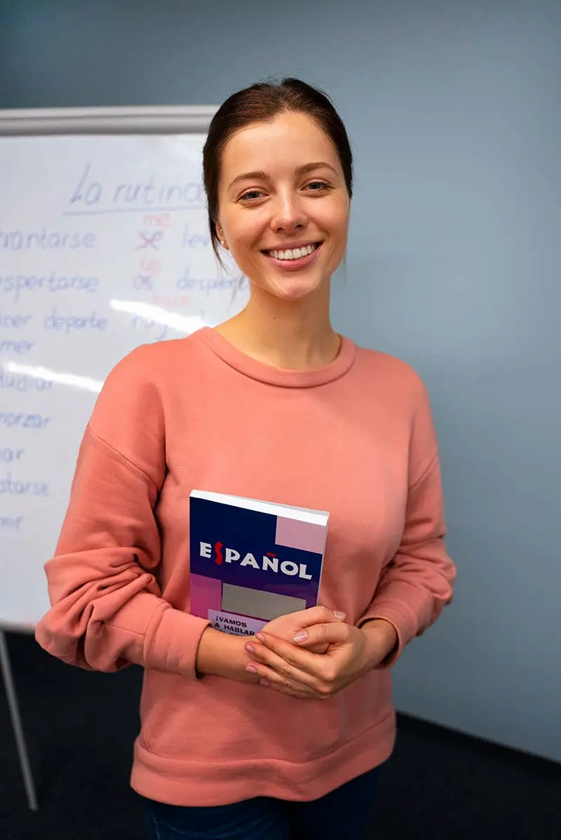 Valentina Mora - Profesora de Español